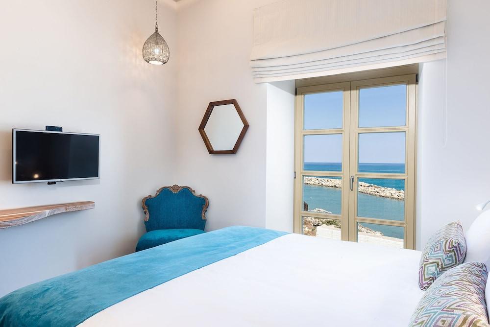 Avra Apartments Kolymbari Harbour المظهر الخارجي الصورة